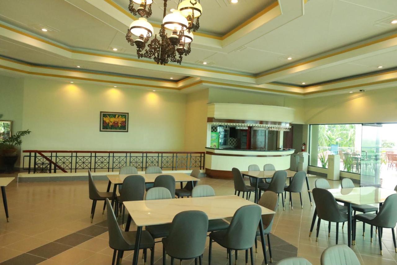Bohol Plaza Mountain Resort And Restaurant Dauis Bagian luar foto