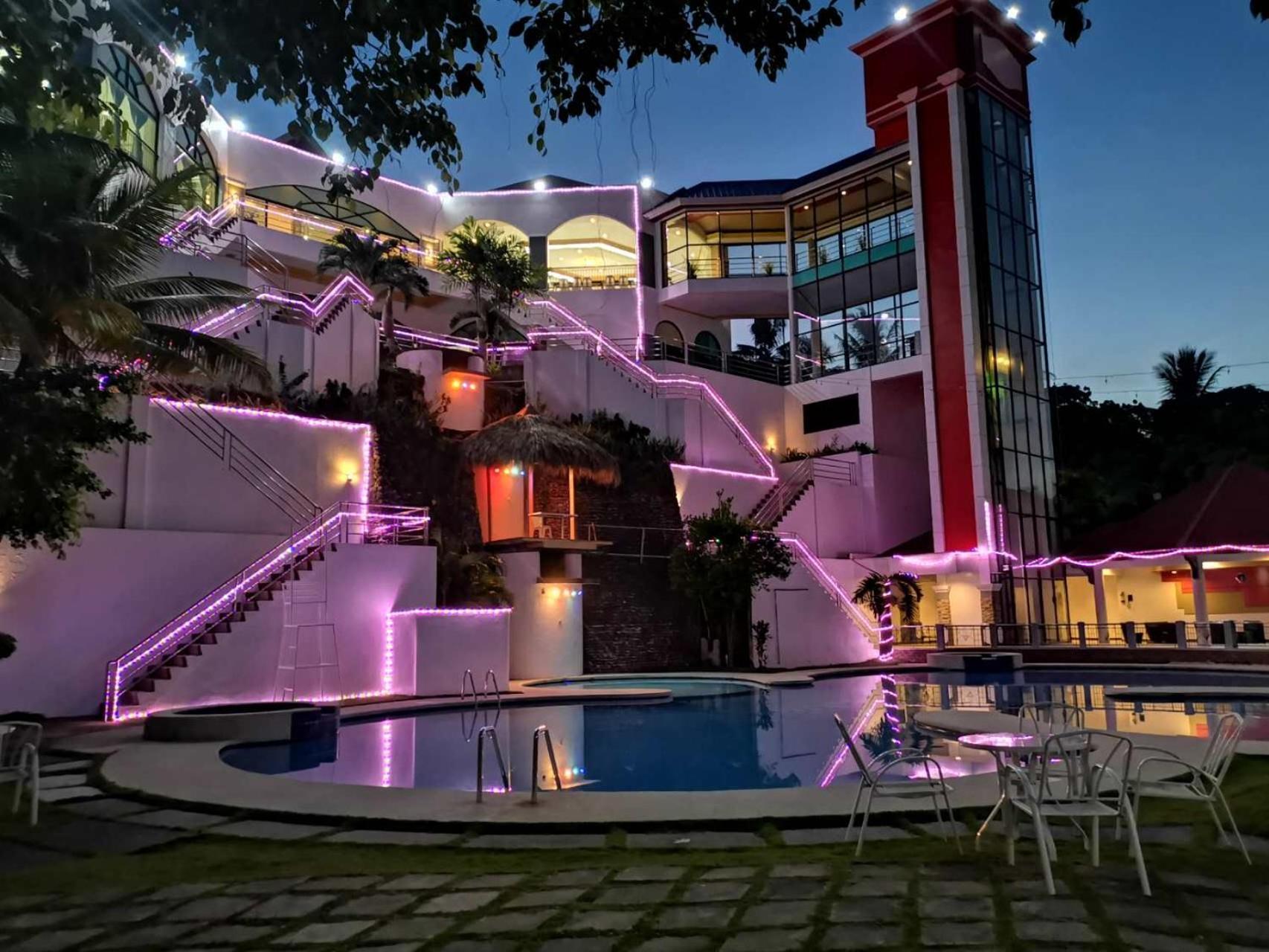 Bohol Plaza Mountain Resort And Restaurant Dauis Bagian luar foto